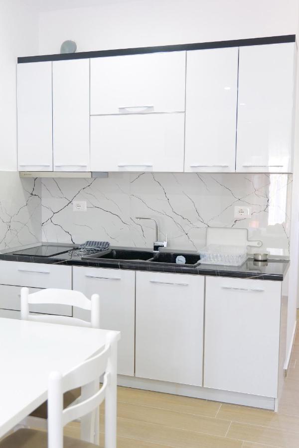 Lux Apartment Ksamil